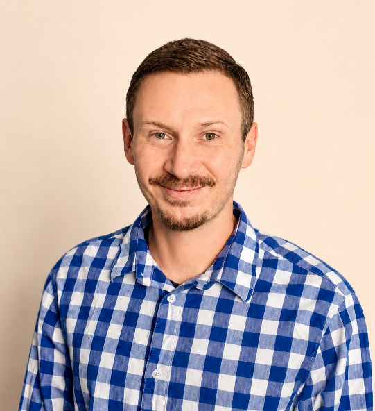 Christoph Wilczynski im Analysegespräch zur Unsauberkeit bei Katzen – professionelle Katzenverhaltensberatung bei unsauberer Katze